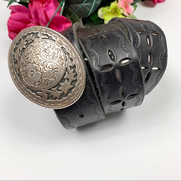 Old Navy Accessories - Old Navy Black Tooled Leather Cutout Buckle Belt M